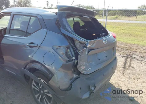 2020 Nissan Kicks Sr Xtronic Cvt z USA, uszkodzony, nr VIN 3N1CP5DV4LL531868